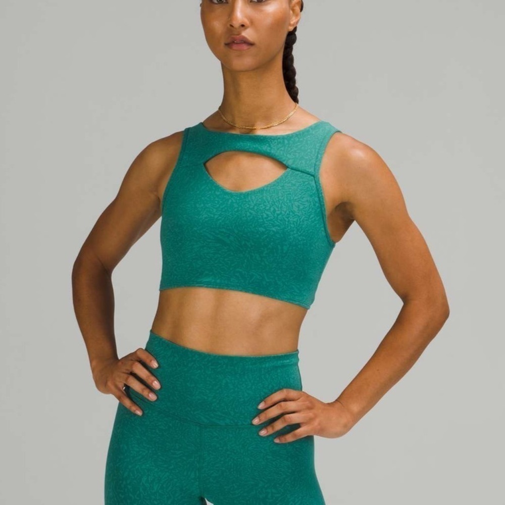 Lululemon cut out bra - Picture 2 of 5